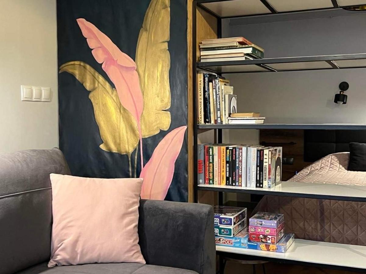 “Apartcalm - Like At Home” - Close To Subway وارسو المظهر الخارجي الصورة